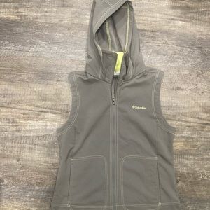 Women’s Columbia vest